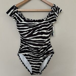 Vince Camuto One Piece Swimsuit sz 8 Women’s Ruffled Animal Print Black White